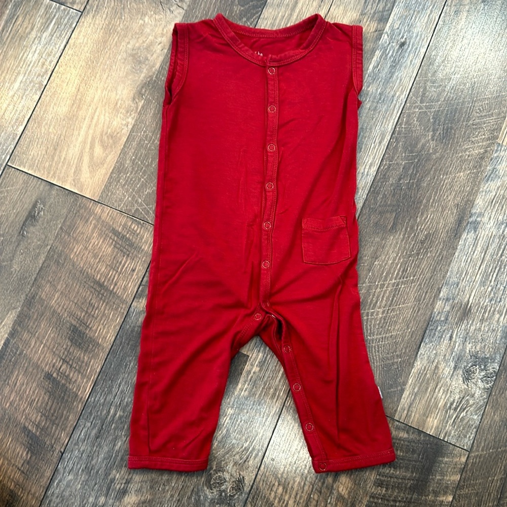 Kyte baby sleeveless romper with buttons. 6-12 months